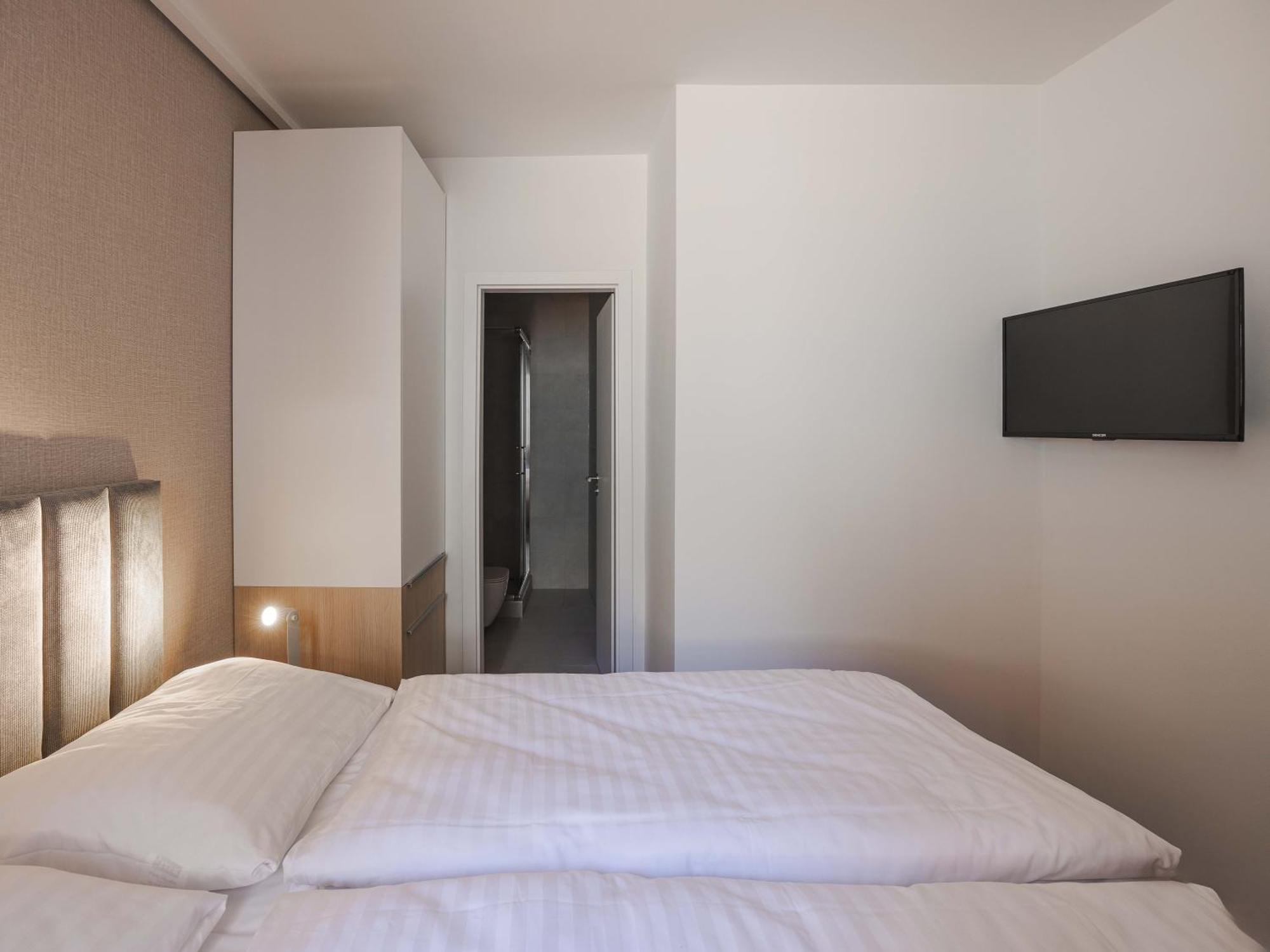 Hotel Taxis Bratislava - New Rooms Екстер'єр фото